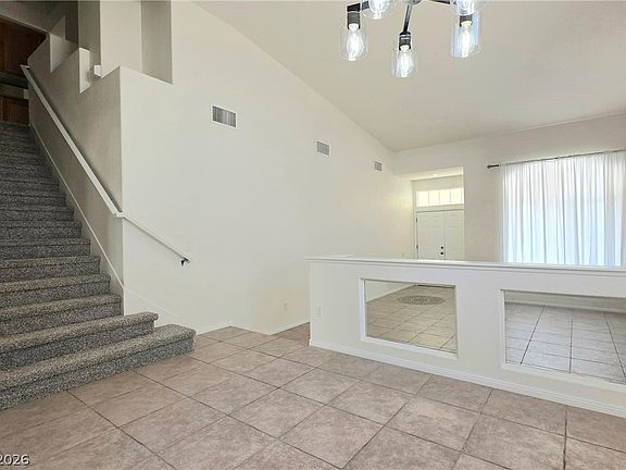5th image of 1420 Rose Garden Ln