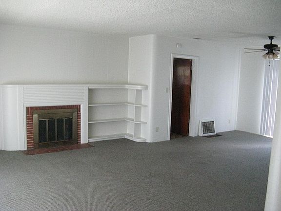 living room 1_01012020