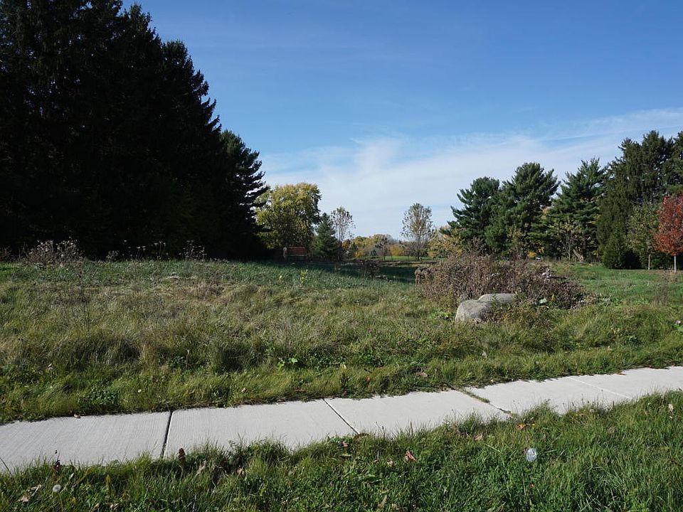 2nd image of 1011 Forest View Ct