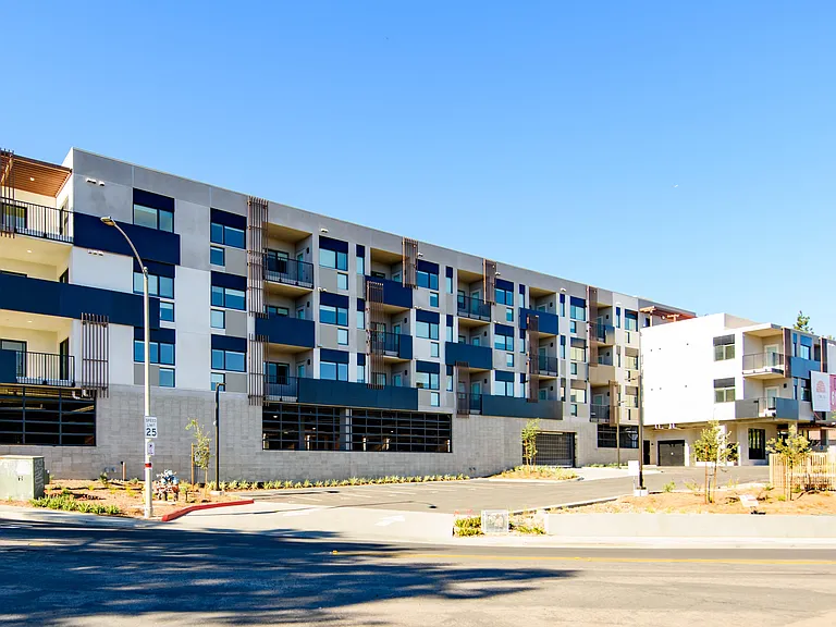 Rising Sun Apartments — Photo 73