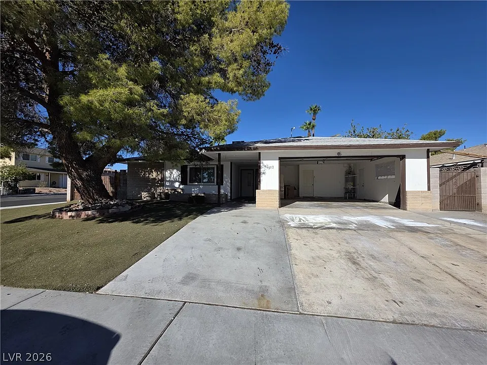 212 Bradshaw Way