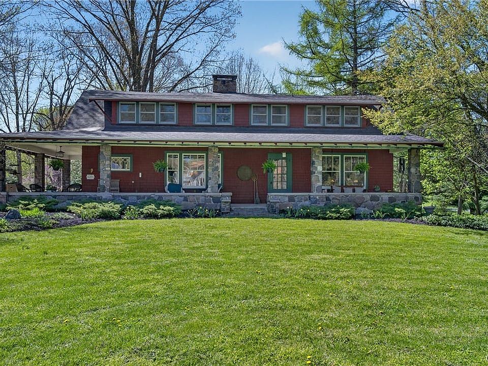 1st image of 410 Salt Springs Rd
