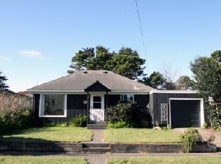 750 Franklin Ave SW, Bandon, OR 97411