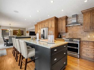 168 S Cougar Point Rd, Canmore, AB T1W 1A1