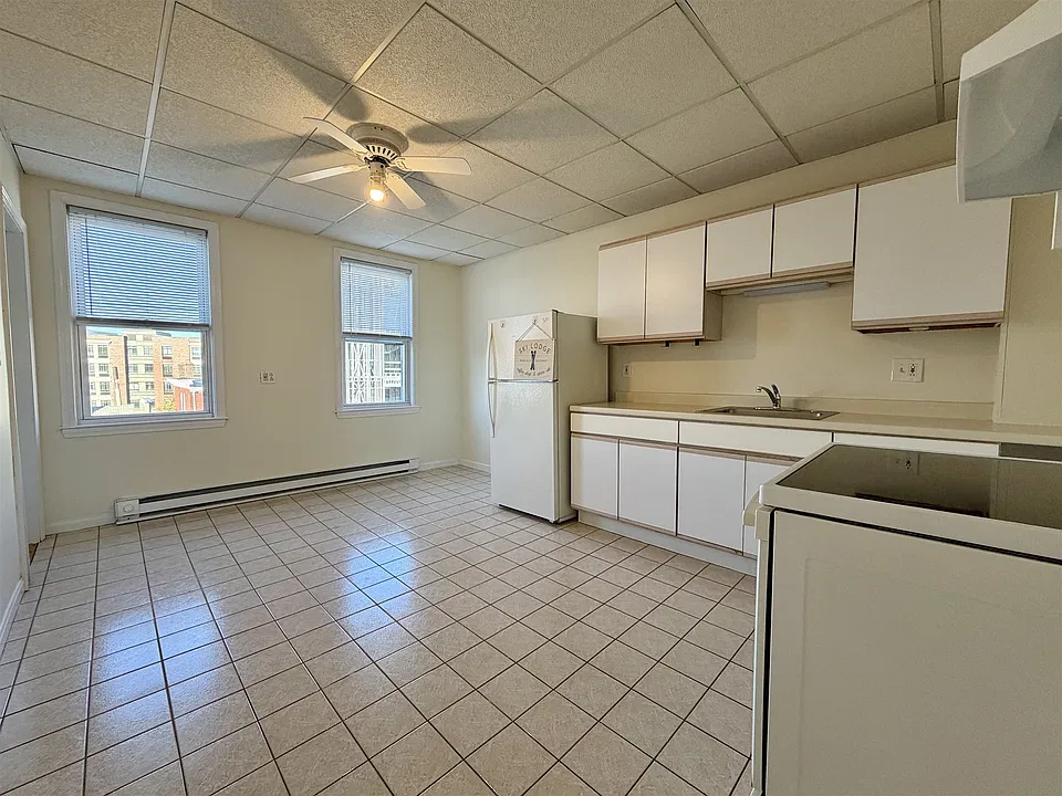 53 Gore St #1