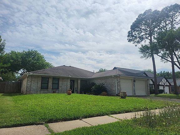 3rd image of 20011 Eastman Pl