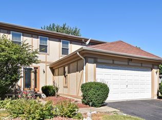 760 Iroquois Trl, Carol Stream, IL