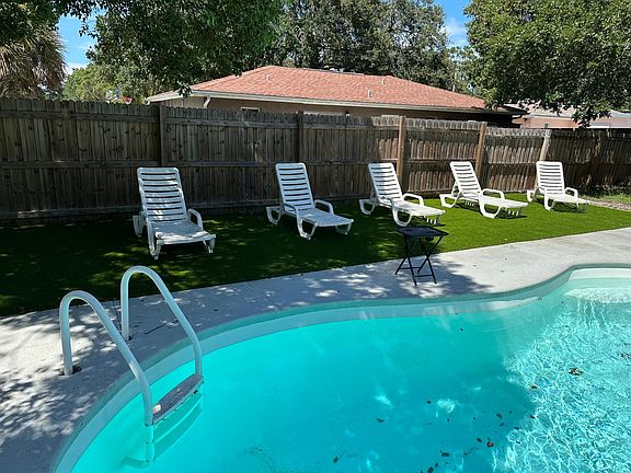 2nd image of 510 Limetree Dr