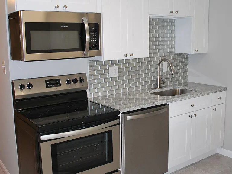 9707 Kings Crown Ct #201 — Photo 7