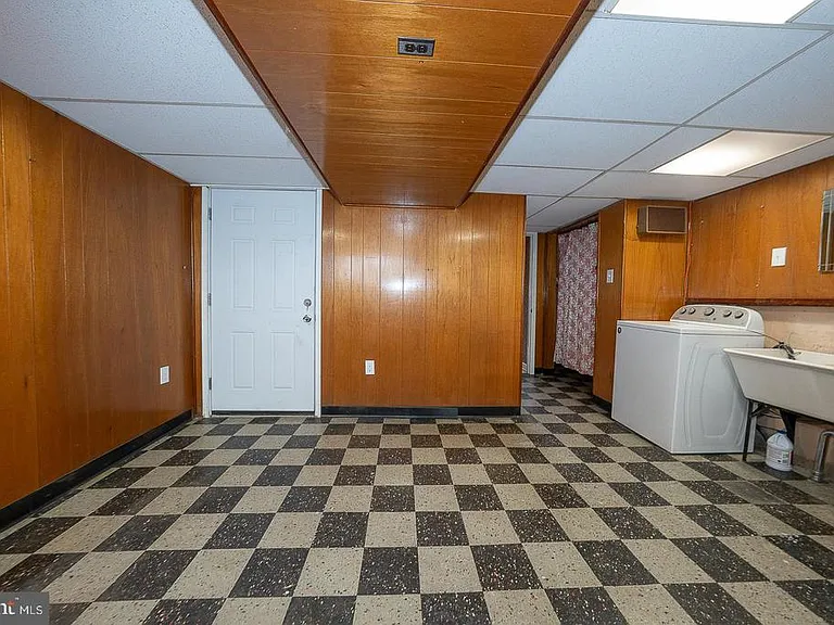 130 Ivy Ct — Photo 10