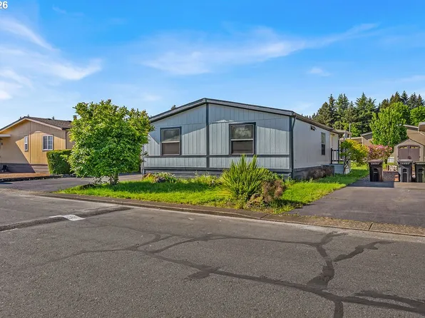 8261 SE Iris St, Milwaukie, OR 97267