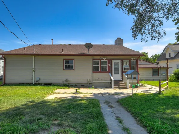 2016 S 6th St, Council Bluffs, IA 51501