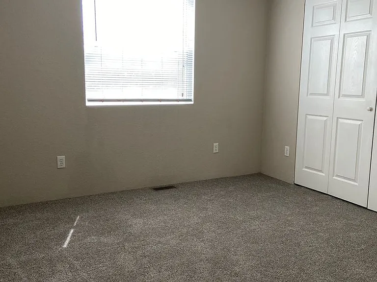 502 Twin Oaks — Photo 11