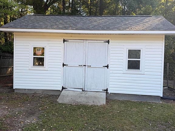 5th image of 505 Colonial Dr