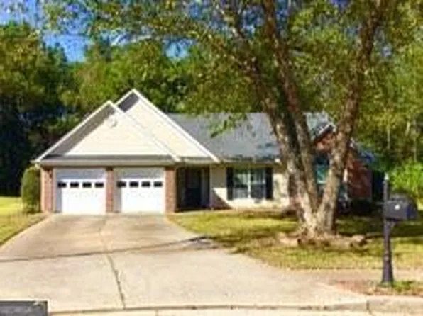 912 Noble Oak Ct, Lawrenceville, GA 30046