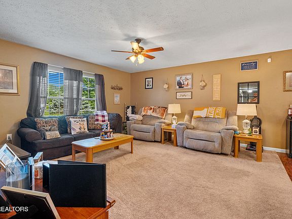 5th image of 1717 Meadow Ridge Cir