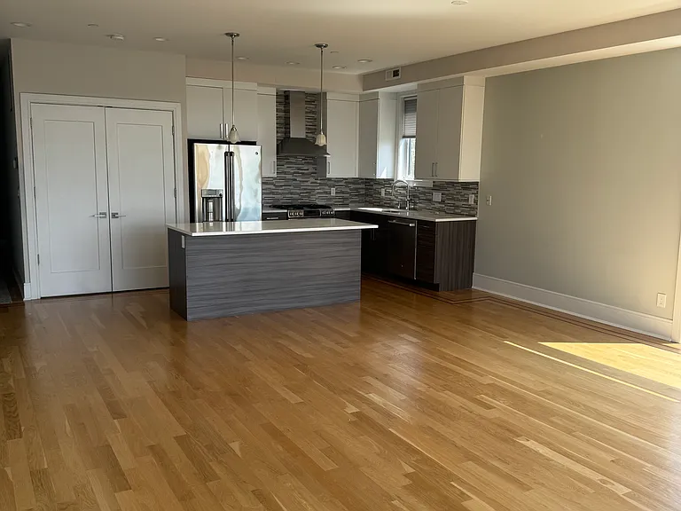 255 Broadway #2 — Photo 9