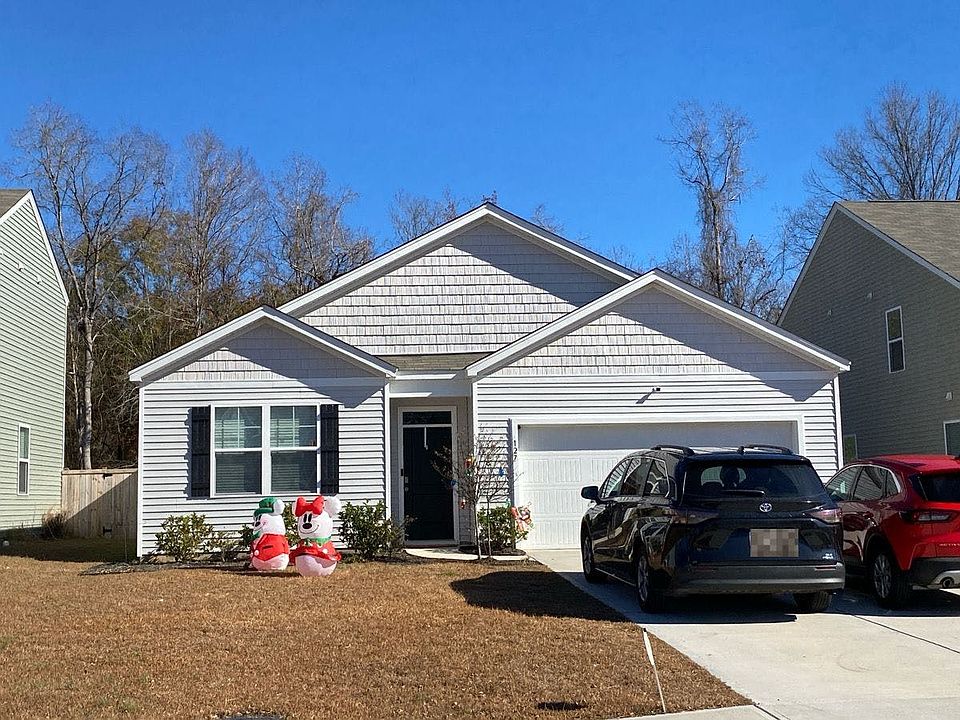 1st image of 127 Cloverleaf St