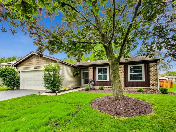 6S015 Steeple Run Dr, Naperville, IL 60540