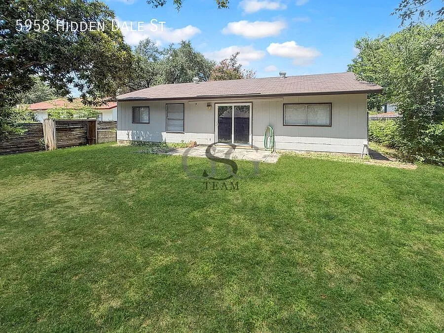 Welcome to 5958 Hidden Dale! — Photo 2