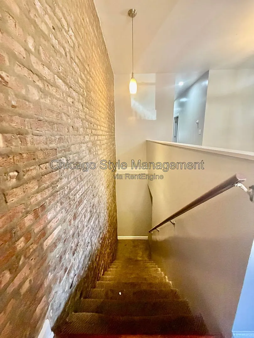 4 bed, 3.0 bath, $2,500 — Photo 2