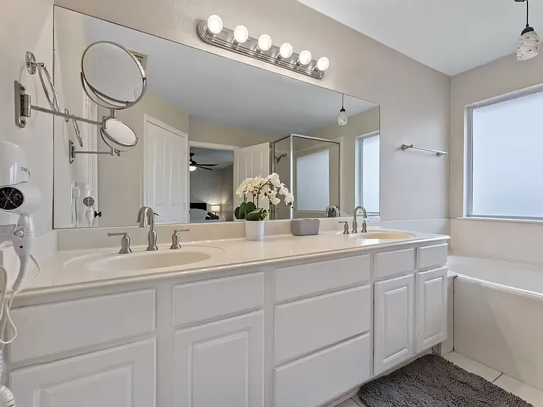 14190 Brushwood Dr — Photo 28