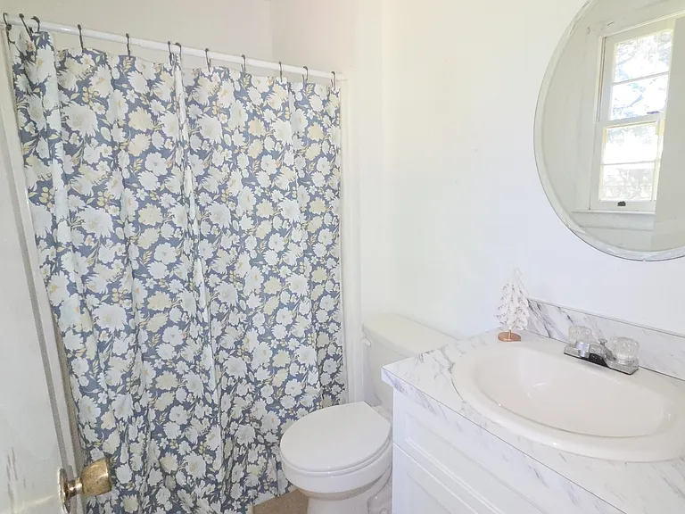 504 Martha Dr — Photo 19