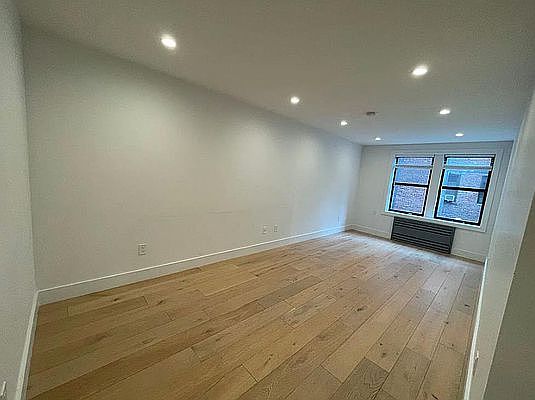 1st image of 361 E 50th St #4