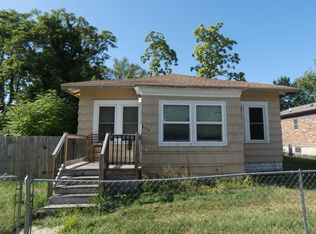 864 Highland Ave, Benton Harbor, MI 49022