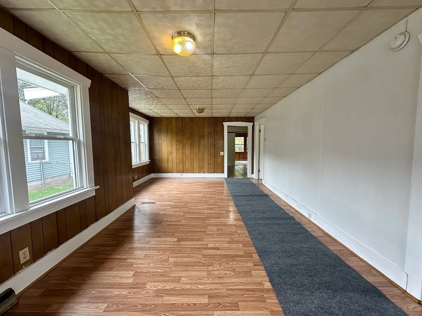 2 bed, 1.0 bath, $1,300 — Photo 3
