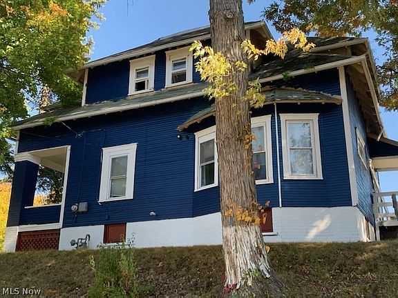 3rd image of 2034 Tuscarawas St E