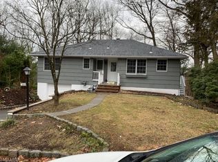 218 Beech Ter, Wayne, NJ 07470
