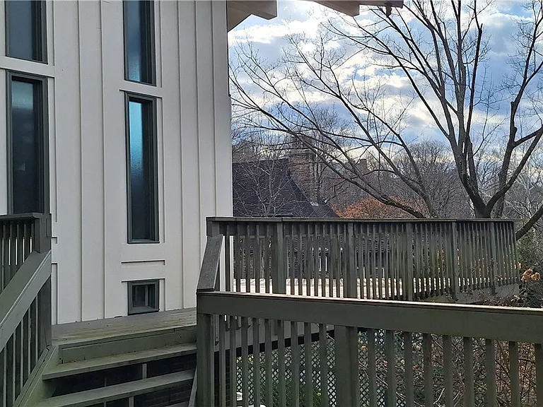 90 E Woodland Rd — Photo 50