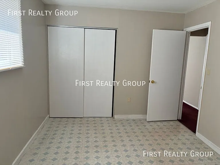 2322 Koehler Ave — Photo 14