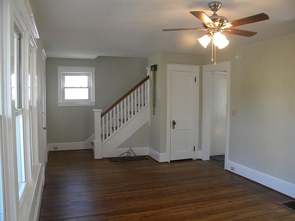 3rd image of 15 W Mountain Ave S