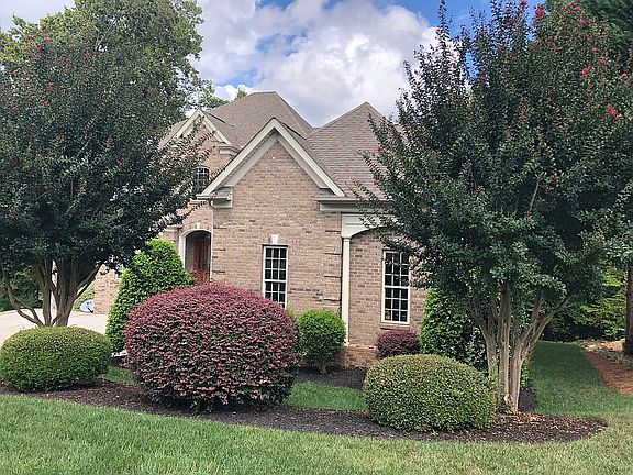 3rd image of 7829 Oak Haven Ln