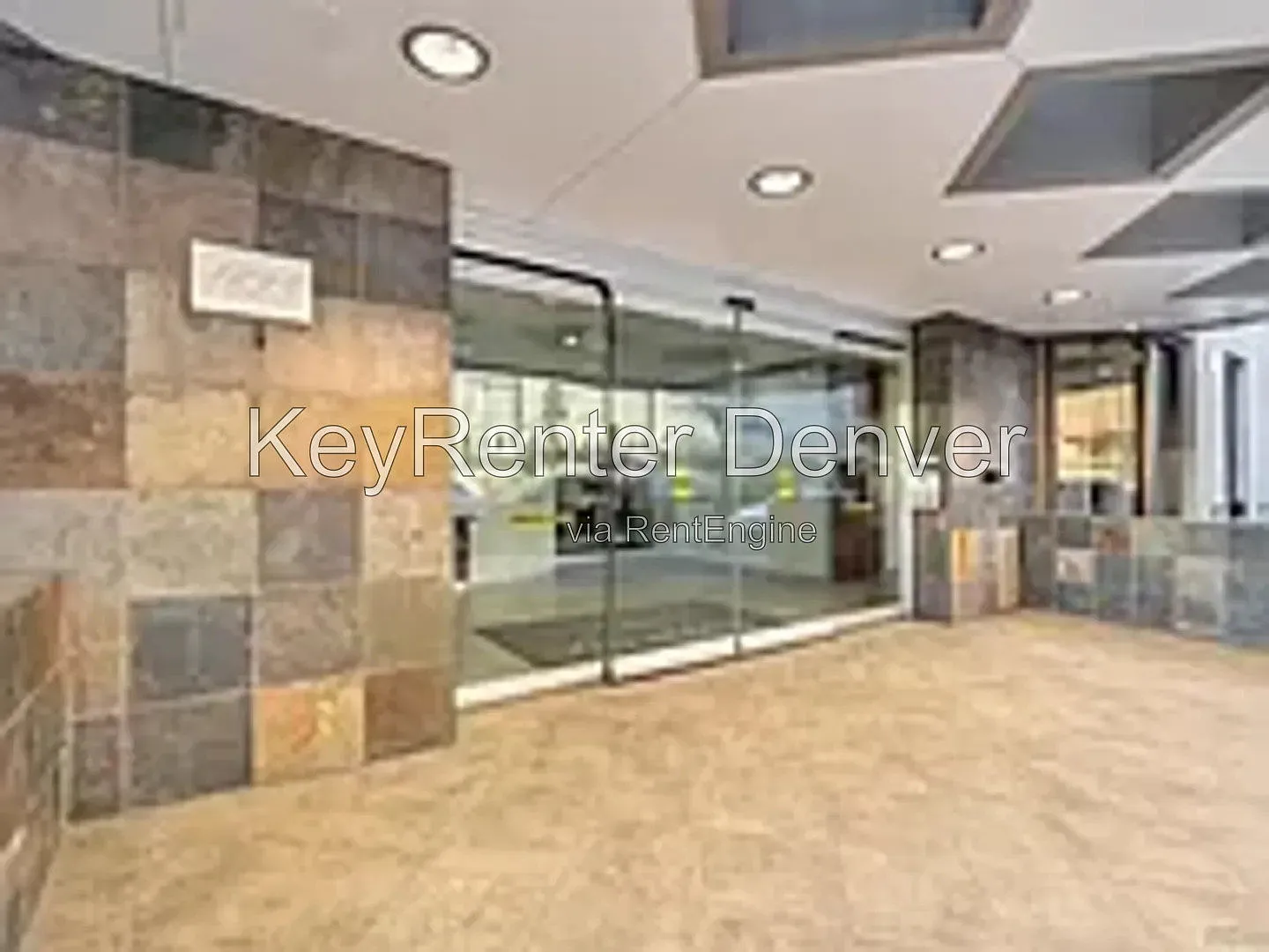 1 bed, 1.0 bath, 731 sqft, $1,800 — Photo 2