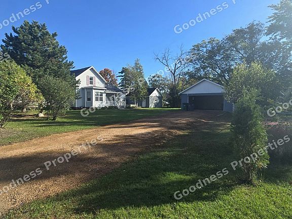 4th image of 460 Spruce St
