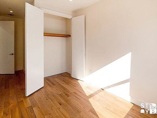 5th image of 276 Quincy St APT 4