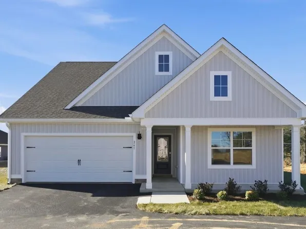 39 Heather Ln, Staunton, VA 24401