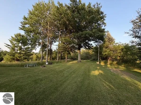 5886 M 65, Hale, MI 48739