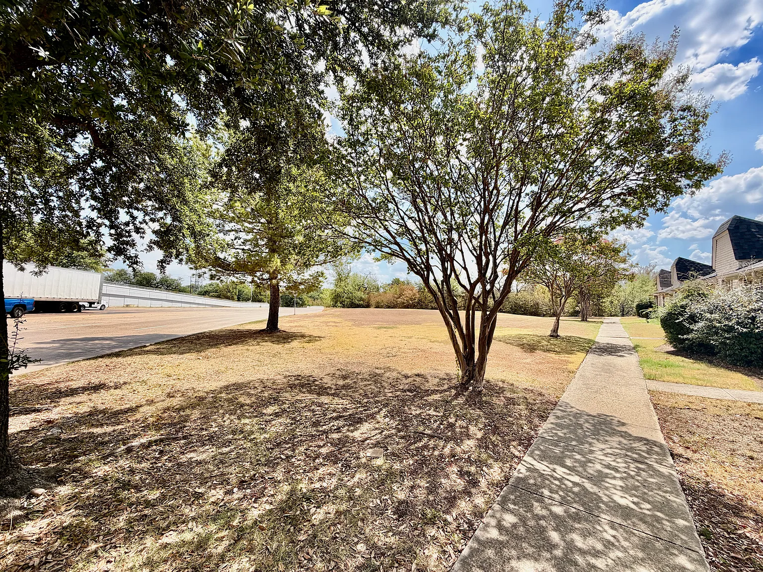 3 bed, 1244 sqft, $1,800 — Photo 4