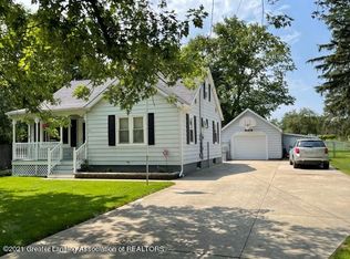 911 Clark Rd, Lansing, MI 48917