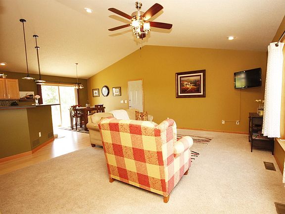 5th image of 852 Brady Ln