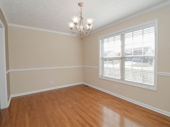 2nd image of 3137 Twelve Oaks Blvd
