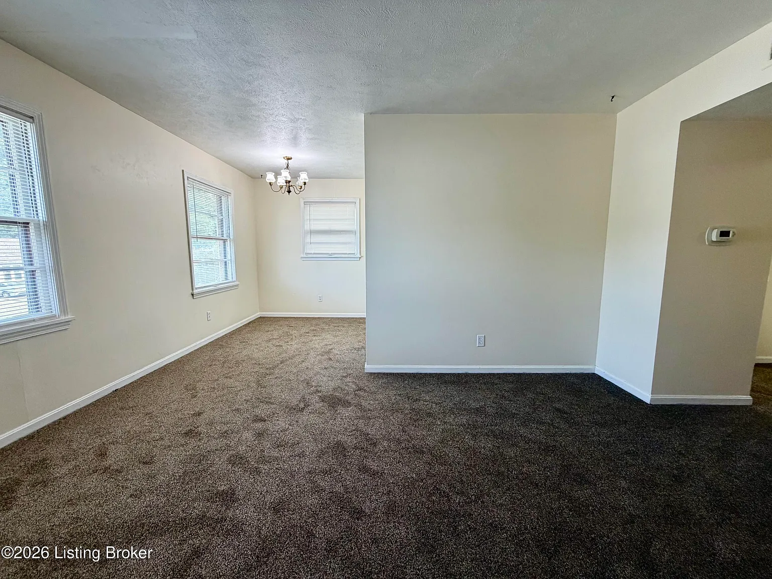 2 bed, 1.0 bath, 750 sqft, $900 — Photo 2