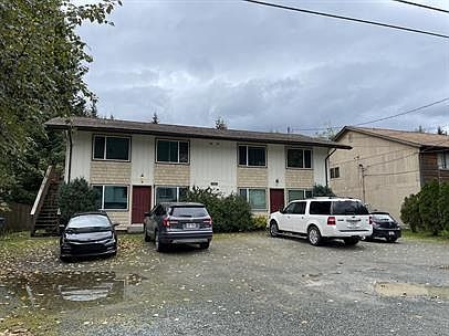 1st image of 4025 Delta Dr #B