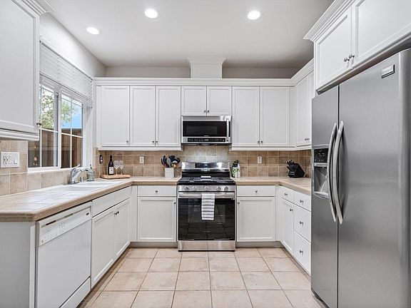 3rd image of 2084 Cooper Drive
