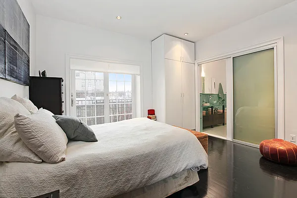 Sold by Corcoran | media 22