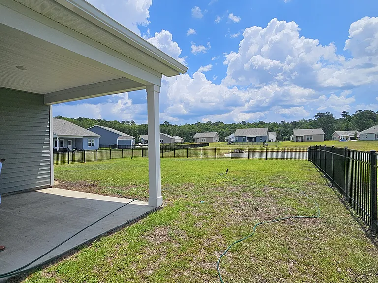 423 Castillo Dr — Photo 31